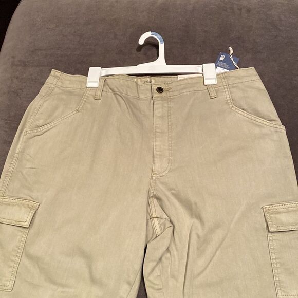 Women’s Universal Thread Olive Cargo Pants Boyfriend Vintage Stretch Size 18 Reg - Picture 2 of 9